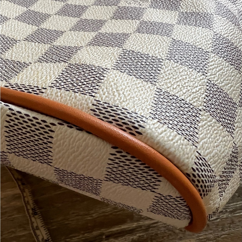 White and Tan Check Canvas Tote with Tan Trim - Picture 4 of 12